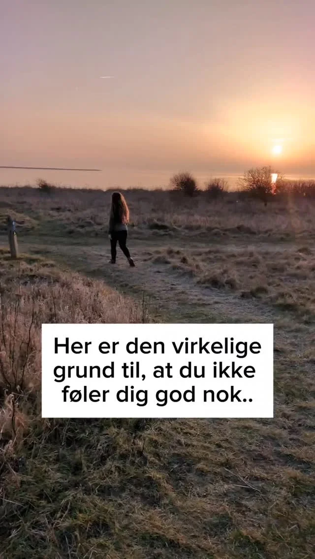 Du føler dig ikke god nok, fordi du i årevis har fået at vide, at du skal være anderledes for at være elsket.

Men sandheden er:

Du er allerede nok. Præcis som du er.

Stop med at tvivle på din værdi. 🥰

Hvis du havde brug for at høre det i dag, så efterlad et lille hjerte i kommentaren – eller del med en, der også trænger til at vide, at hun er nok ❤️
